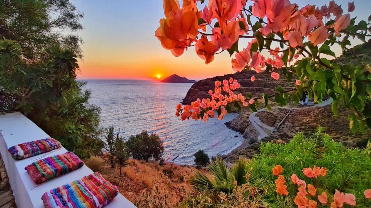 Ivi Beach Front Villa, Leros Vromolithos Bagian luar foto